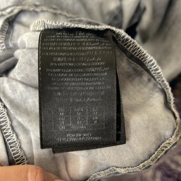 Guess Button Down Women Shirt - Picture 6 of 6